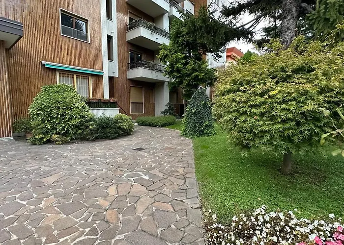 Dehomes - Two Bedrooms, Terrace, Wi-Fi, Tram To Centre & Rho Fiera